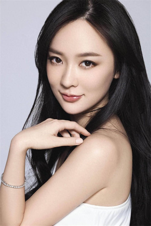 李小璐的闺蜜，“泰迪姐妹团”成员，最会赚钱的是五妹和七妹