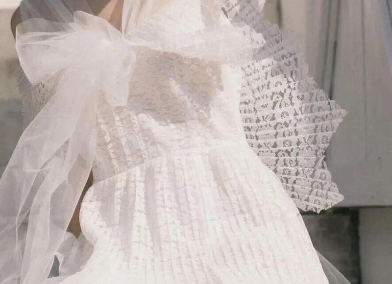 高情商的女孩都明白的道理!你怎能不懂? 高情商的女孩都明白的道理!你怎能不懂?